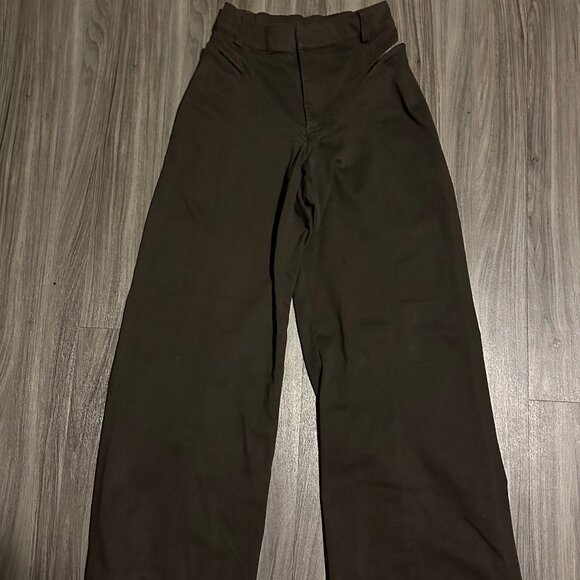 ALO High-Waist Risk Taker Trouser in Espresso - Picture 4 of 8